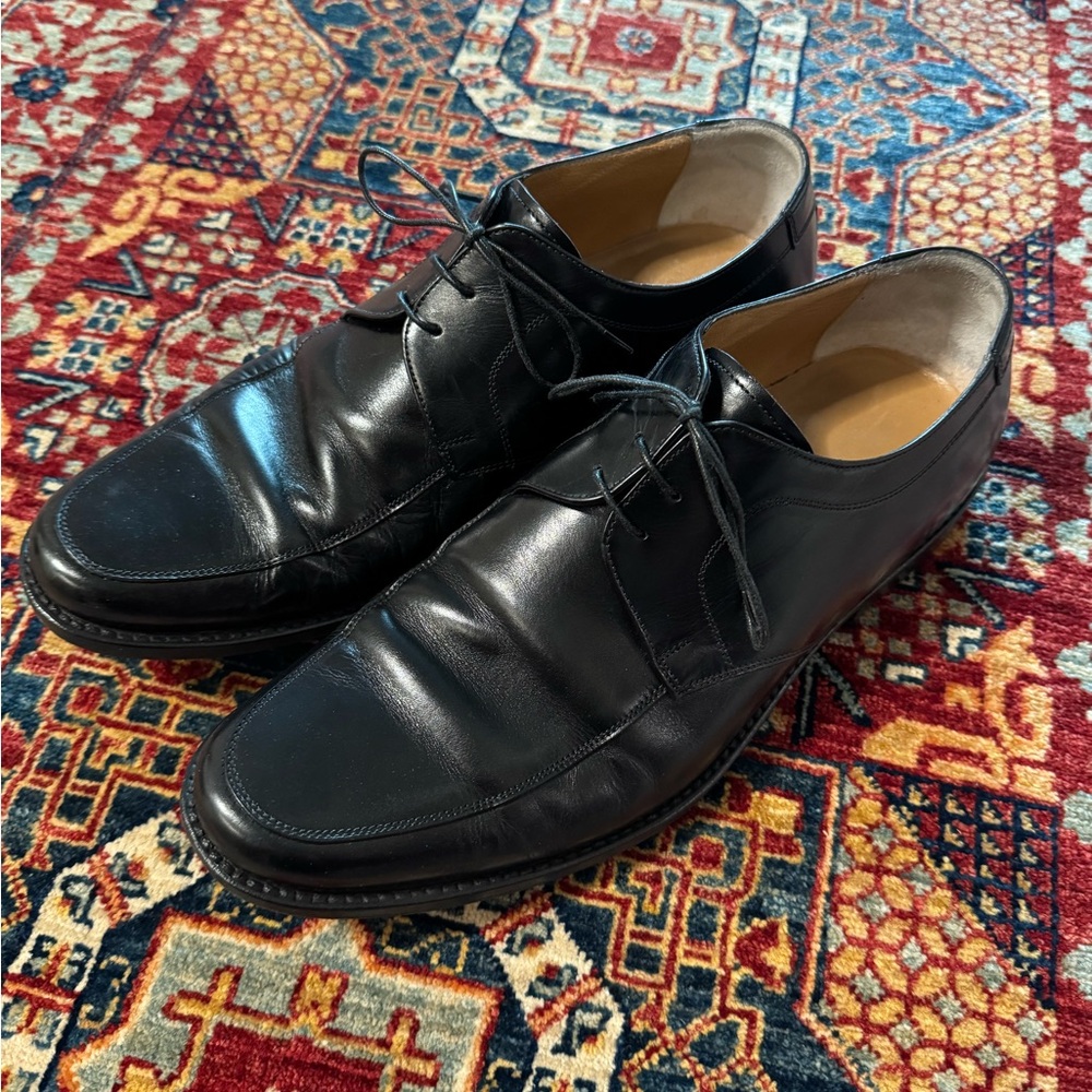 Taryn Rose lace-up